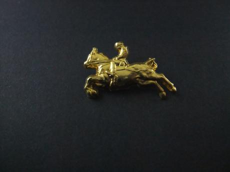 Paard met berijder (renpaard goudkleurig)